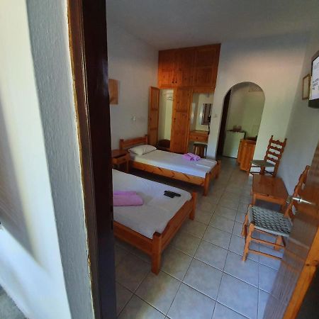 Dionisos Studios And Apts Skiathos Κουκουναριές Εξωτερικό φωτογραφία