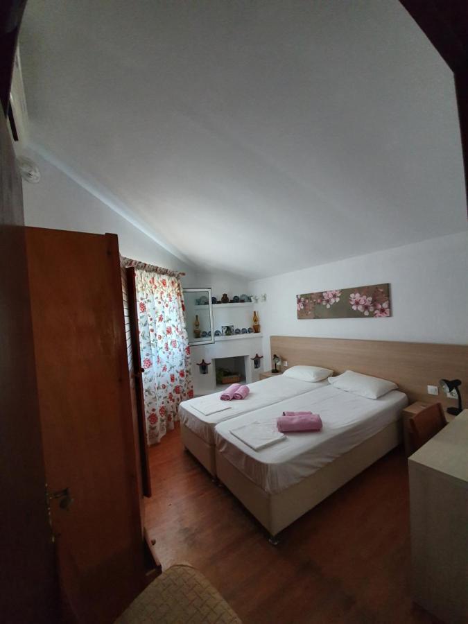 Dionisos Studios And Apts Skiathos Κουκουναριές Εξωτερικό φωτογραφία