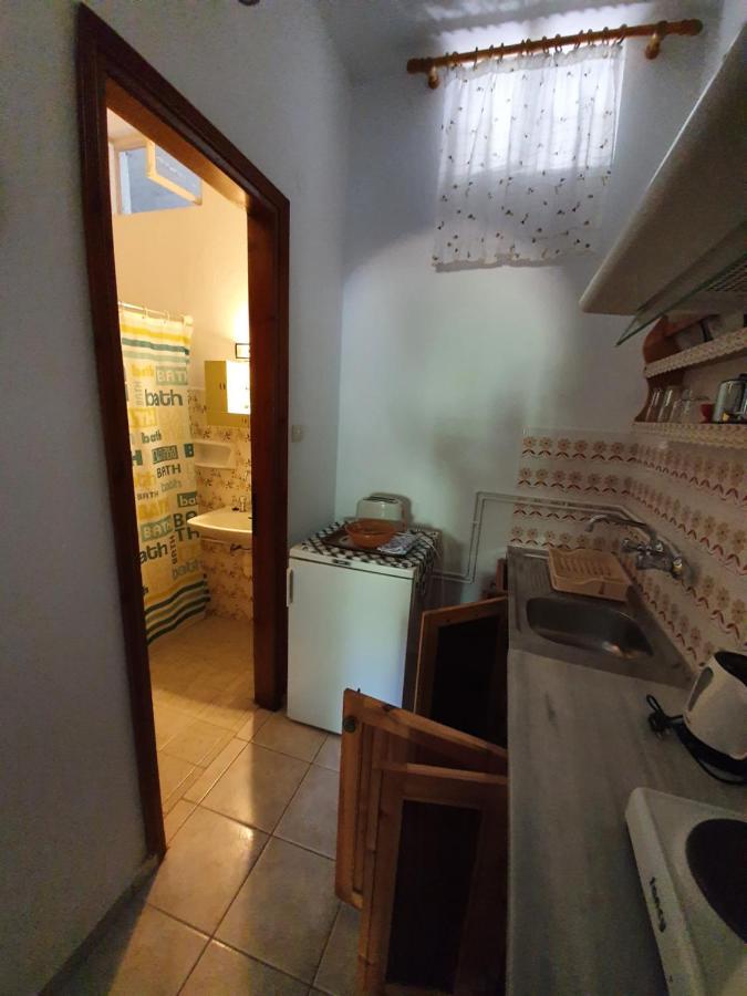 Dionisos Studios And Apts Skiathos Κουκουναριές Εξωτερικό φωτογραφία