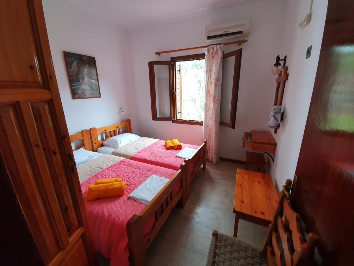 Dionisos Studios And Apts Skiathos Κουκουναριές Εξωτερικό φωτογραφία